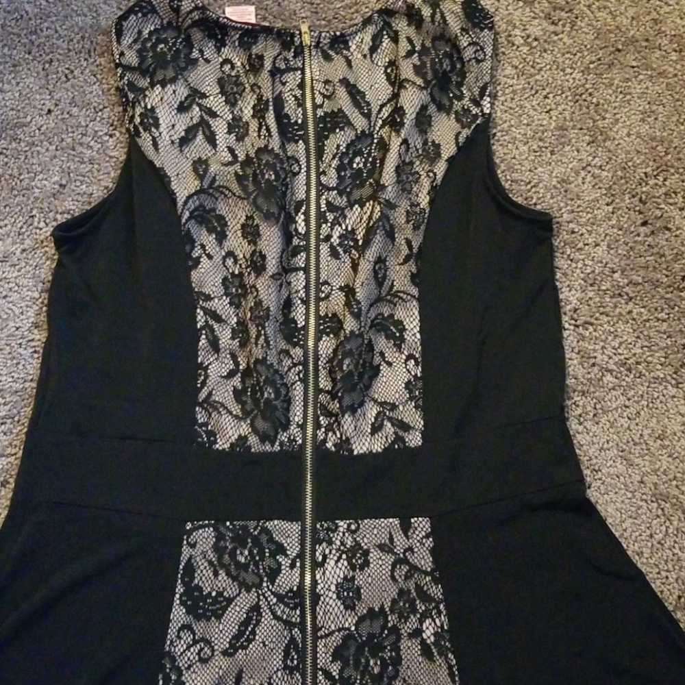 Dress - Picture 5 of 7